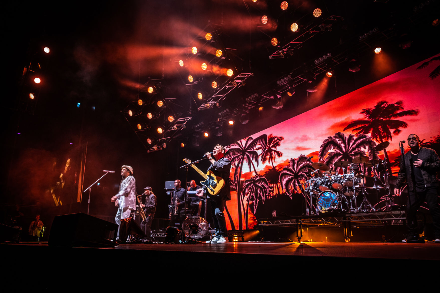 _images_uploads_gallery_UB40th-109.jpg